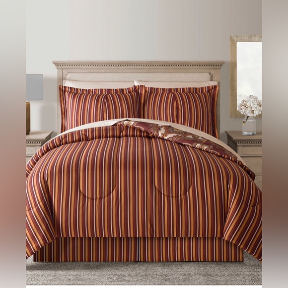 Fairfield Square Collection Odyssey Scroll/Stripe Reversible 8 Pc. Comforter Set - Picture 3 of 6